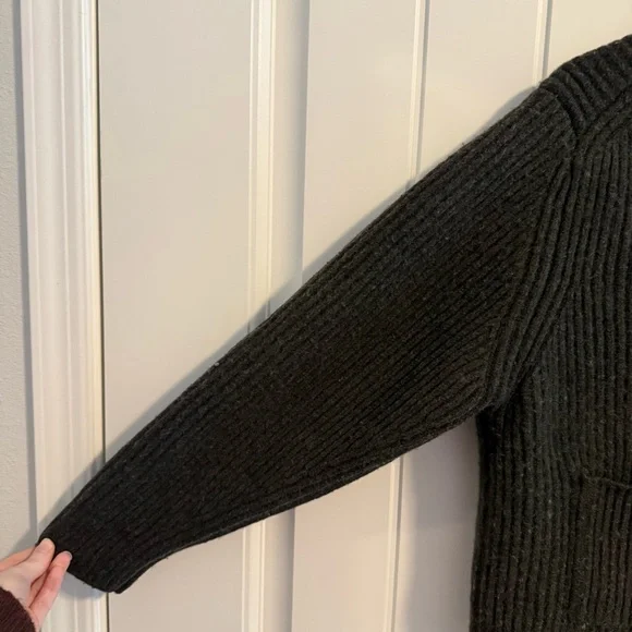 Uniqlo Women’s Grey Ribbed Wool Cropped Cardigan - Picture 4 of 7